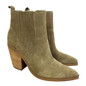 Marc Fisher Carves Women’s Tan Suede Boots - 9.5 Brand New